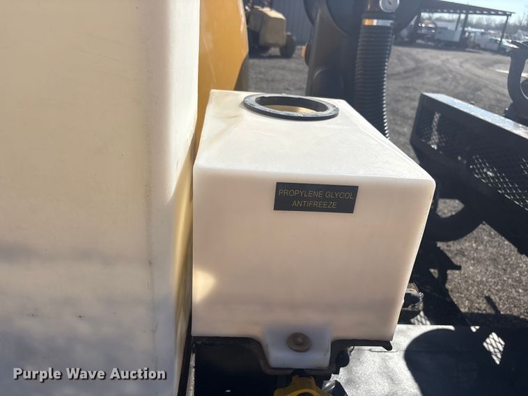 image for item EG8917 2023 Vermeer CV873SGT vacuum excavator