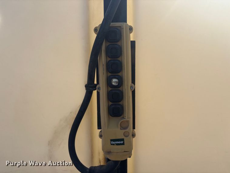 image for item EG8917 2023 Vermeer CV873SGT vacuum excavator