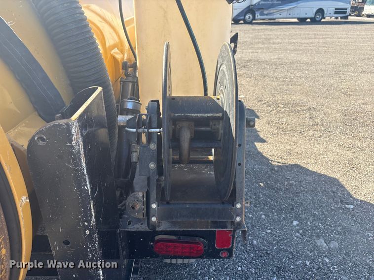 image for item EG8917 2023 Vermeer CV873SGT vacuum excavator