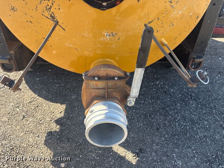 image for item EG8917 2023 Vermeer CV873SGT vacuum excavator