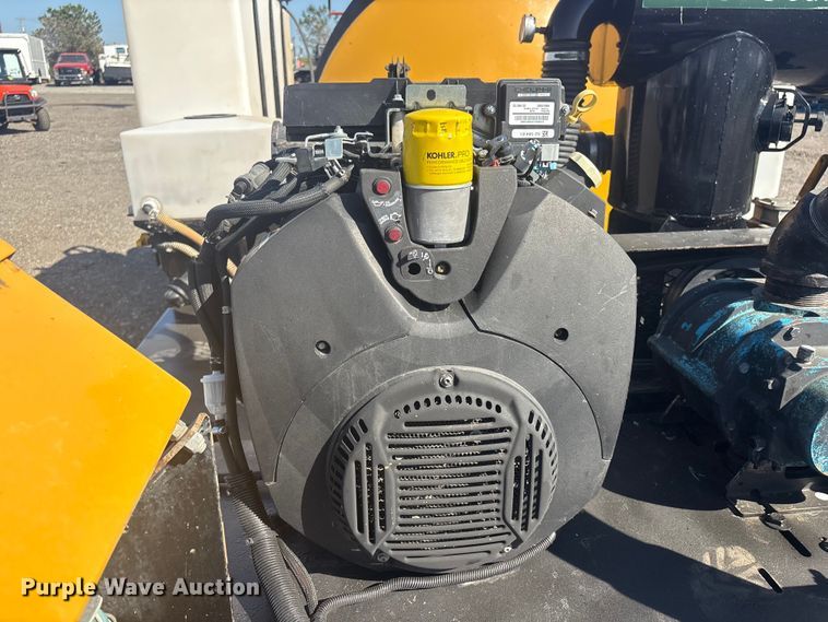 image for item EG8917 2023 Vermeer CV873SGT vacuum excavator