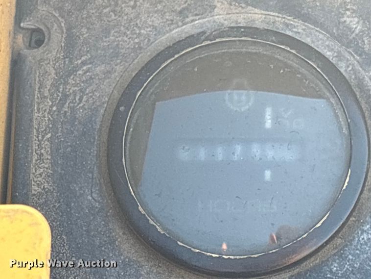 image for item EG8917 2023 Vermeer CV873SGT vacuum excavator