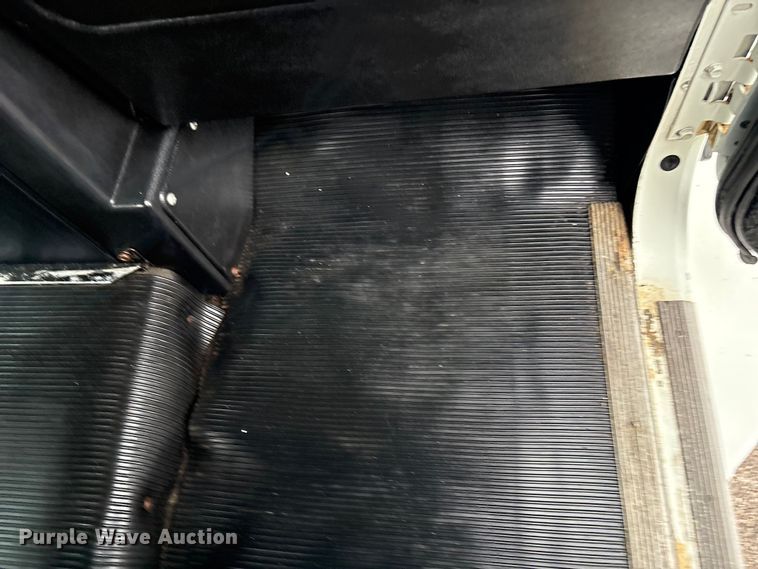 image for item EG8919 2003 Freightliner FLD112 tank truck