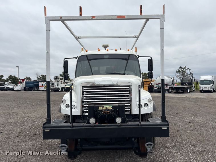 image for item EG8920 2012 Freightliner Business Class M2 crane truck