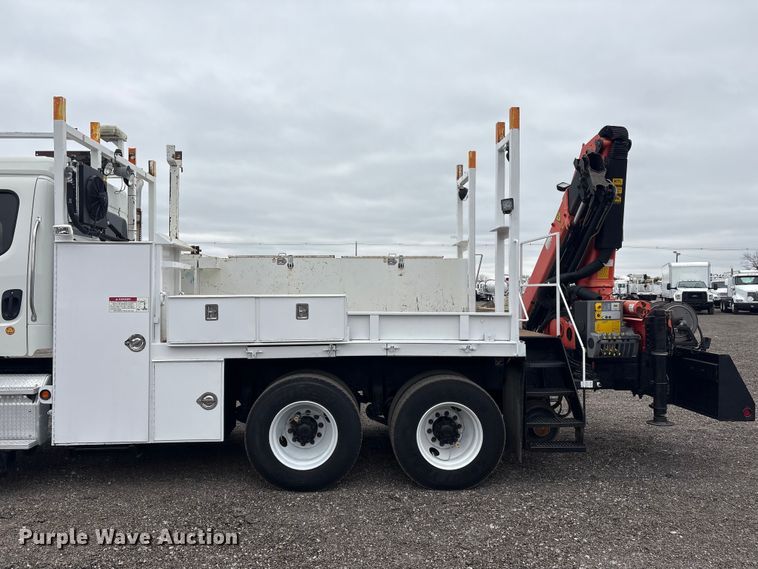 image for item EG8920 2012 Freightliner Business Class M2 crane truck