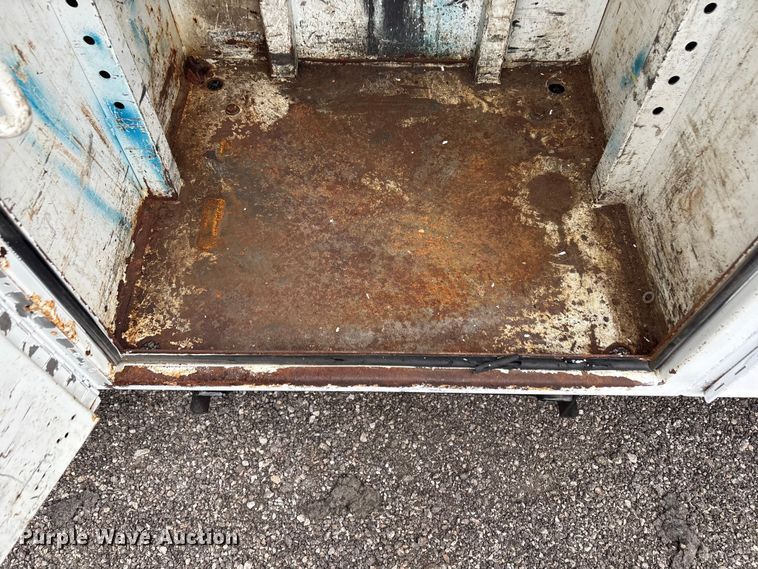 image for item EG8920 2012 Freightliner Business Class M2 crane truck