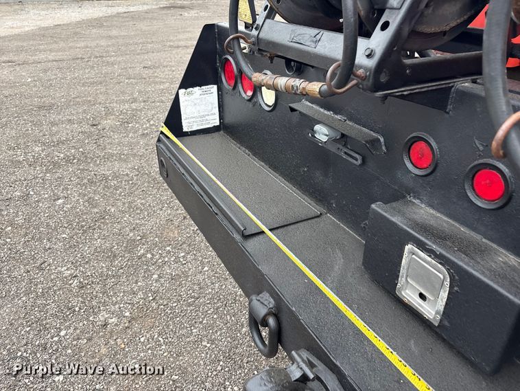 image for item EG8920 2012 Freightliner Business Class M2 crane truck