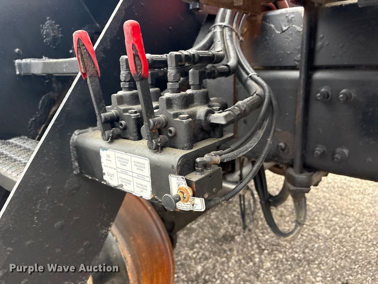 image for item EG8920 2012 Freightliner Business Class M2 crane truck