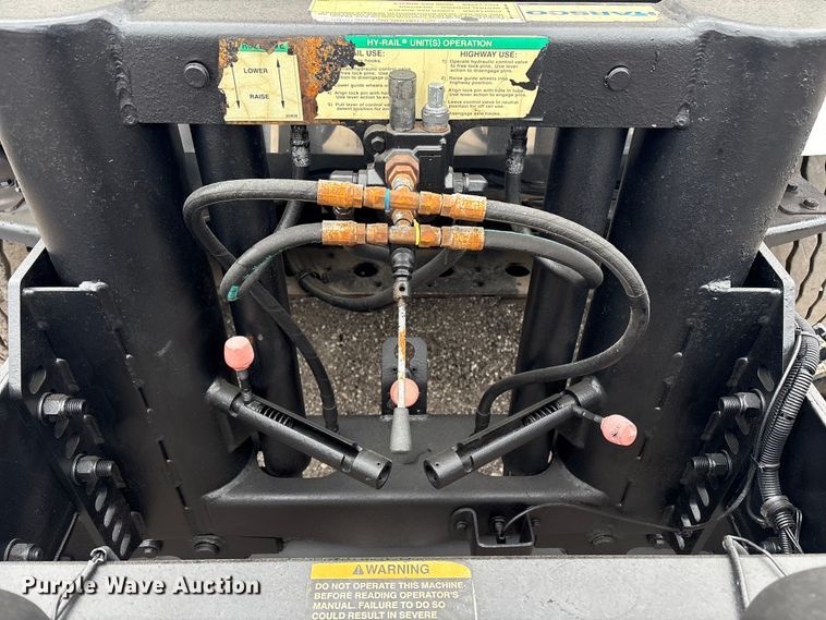 image for item EG8920 2012 Freightliner Business Class M2 crane truck