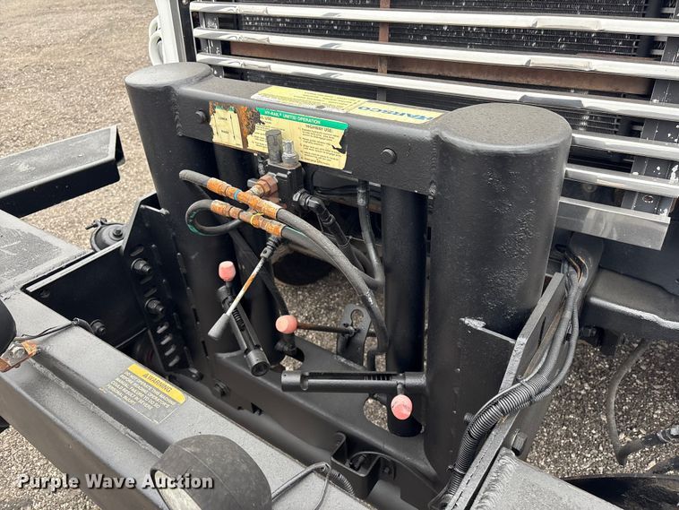 image for item EG8920 2012 Freightliner Business Class M2 crane truck