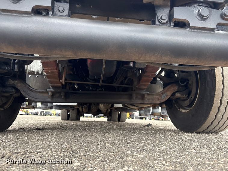 image for item EG8920 2012 Freightliner Business Class M2 crane truck