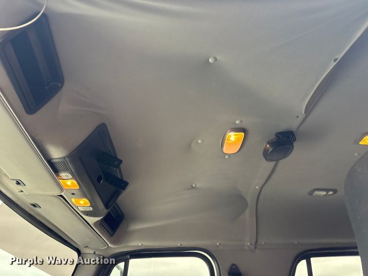 image for item EG8920 2012 Freightliner Business Class M2 crane truck