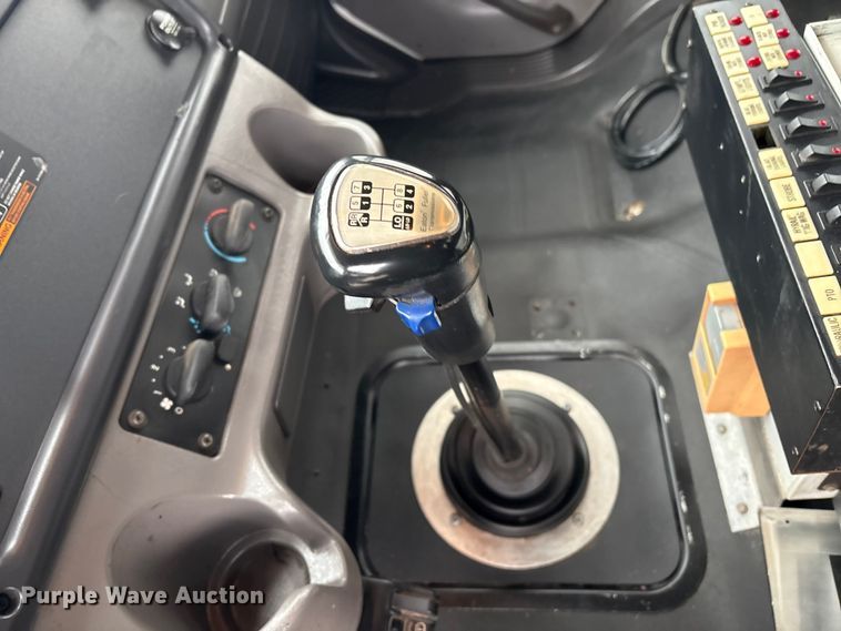 image for item EG8920 2012 Freightliner Business Class M2 crane truck