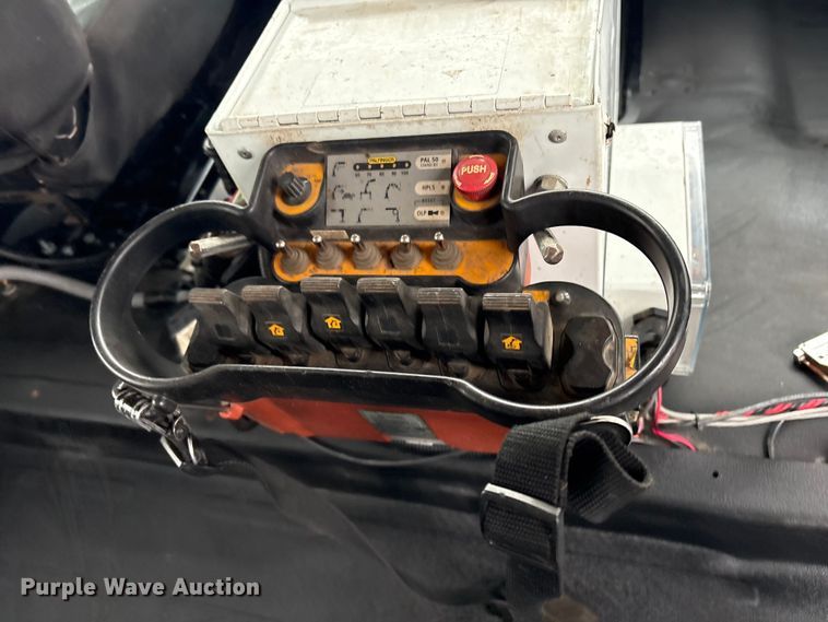 image for item EG8920 2012 Freightliner Business Class M2 crane truck