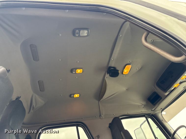 image for item EG8920 2012 Freightliner Business Class M2 crane truck