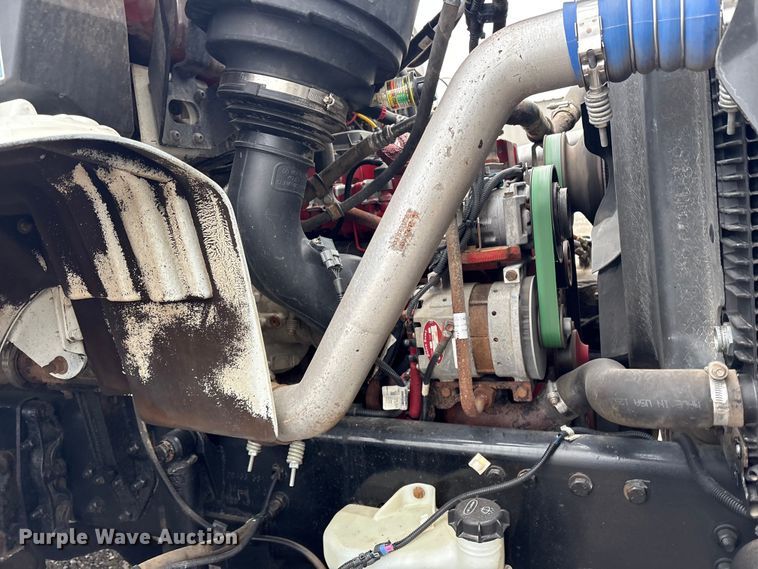 image for item EG8920 2012 Freightliner Business Class M2 crane truck