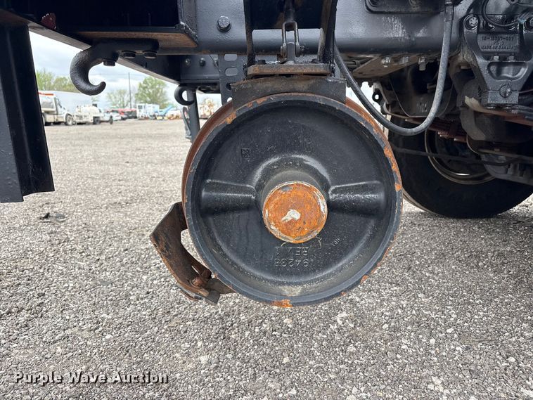 image for item EG8920 2012 Freightliner Business Class M2 crane truck