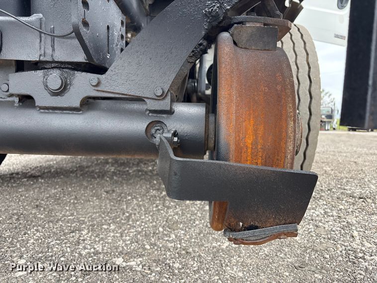 image for item EG8920 2012 Freightliner Business Class M2 crane truck