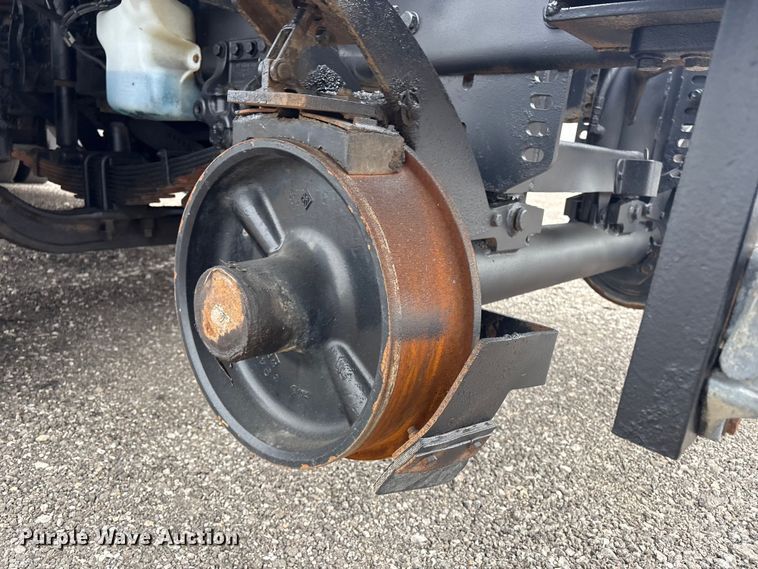 image for item EG8920 2012 Freightliner Business Class M2 crane truck