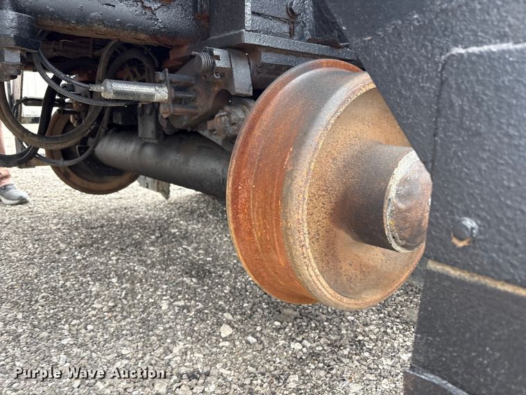 image for item EG8920 2012 Freightliner Business Class M2 crane truck