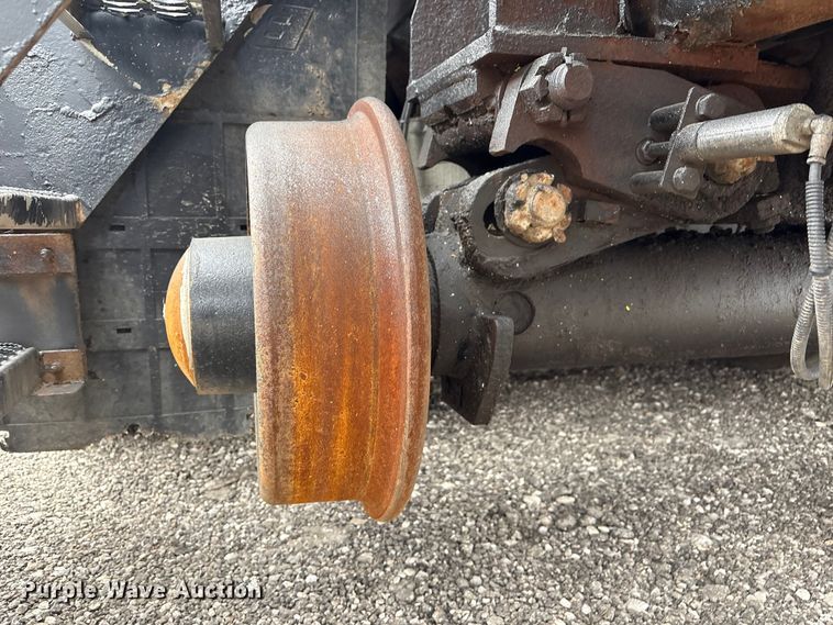 image for item EG8920 2012 Freightliner Business Class M2 crane truck