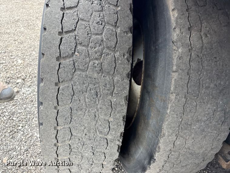 image for item EG8920 2012 Freightliner Business Class M2 crane truck