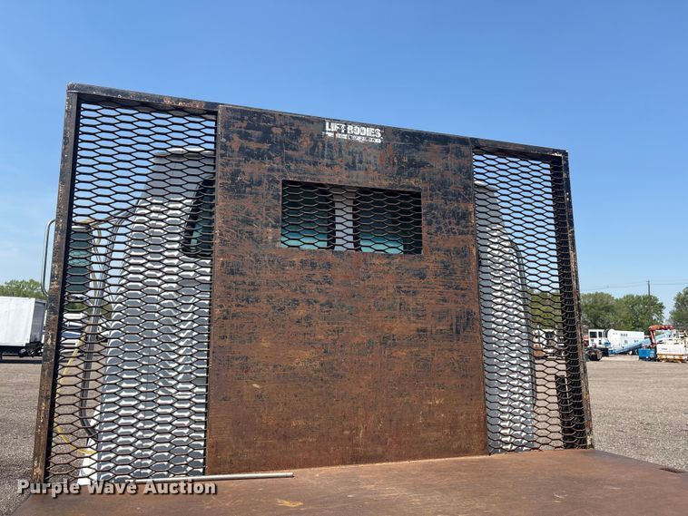 image for item EG8950 2004 Sterling L7500 Series 