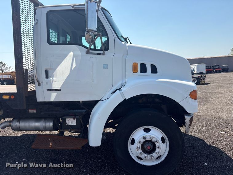 image for item EG8950 2004 Sterling L7500 Series 