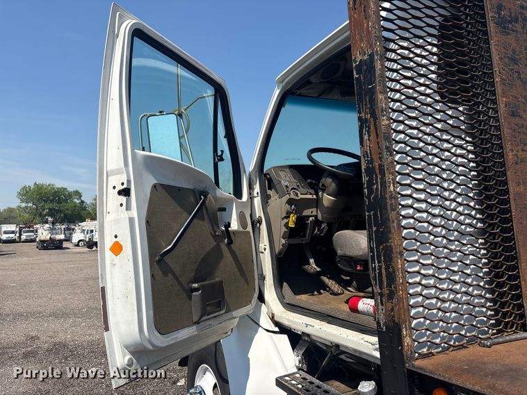 image for item EG8950 2004 Sterling L7500 Series 