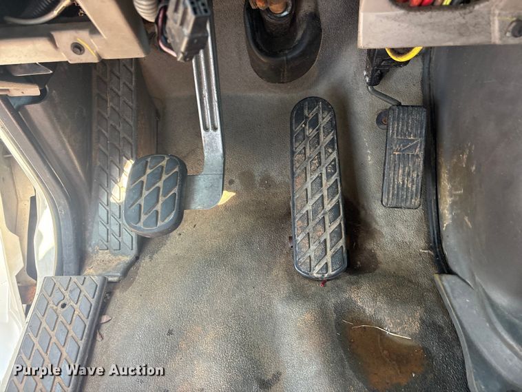 image for item EG8950 2004 Sterling L7500 Series 