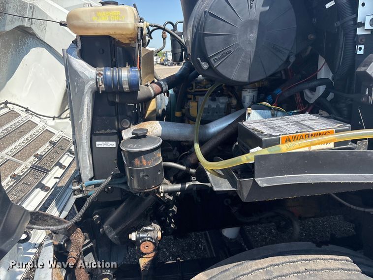 image for item EG8950 2004 Sterling L7500 Series 