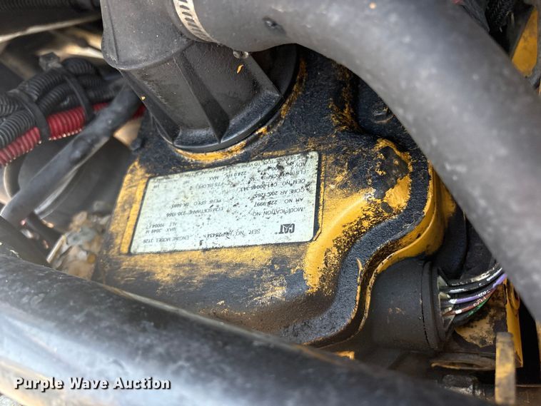 image for item EG8950 2004 Sterling L7500 Series 