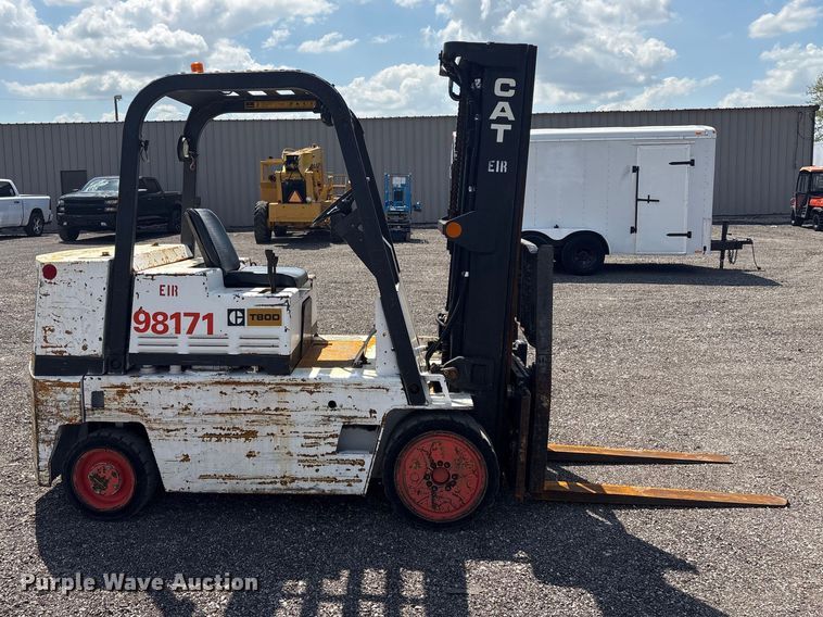 image for item EG8955 Caterpillar T80 D forklift