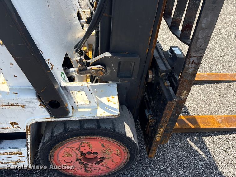 image for item EG8955 Caterpillar T80 D forklift