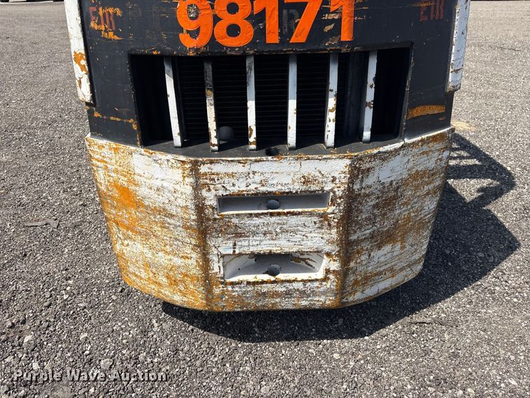 image for item EG8955 Caterpillar T80 D forklift