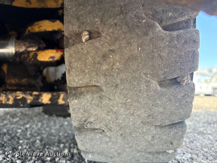 image for item EG8955 Caterpillar T80 D forklift