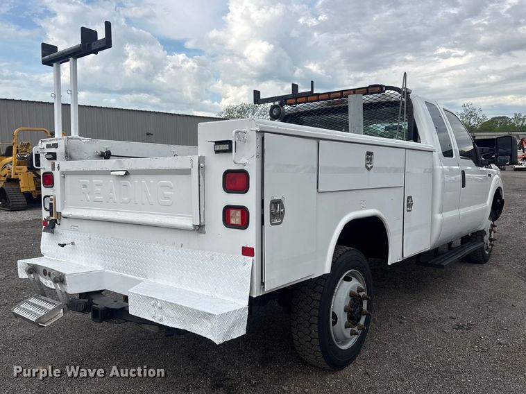 image for item EG8968 2015 Ford F250 Super Duty Ext. Cab utility bed pickup truck