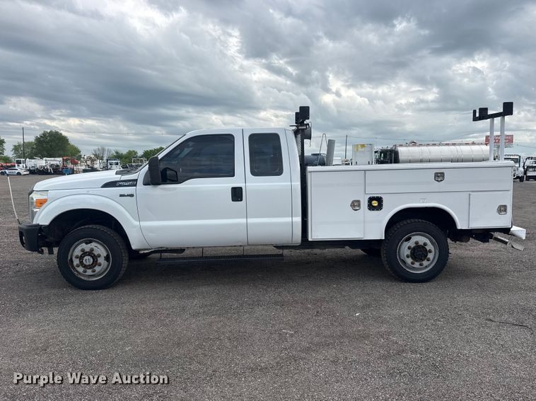 image for item EG8968 2015 Ford F250 Super Duty Ext. Cab utility bed pickup truck