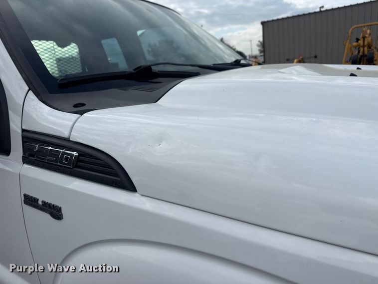 image for item EG8968 2015 Ford F250 Super Duty Ext. Cab utility bed pickup truck