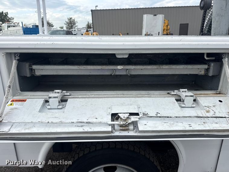 image for item EG8968 2015 Ford F250 Super Duty Ext. Cab utility bed pickup truck