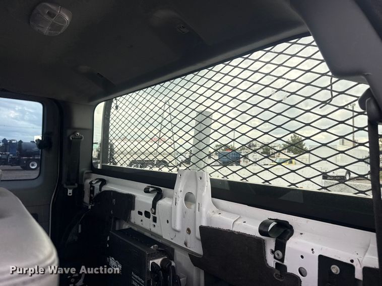 image for item EG8968 2015 Ford F250 Super Duty Ext. Cab utility bed pickup truck