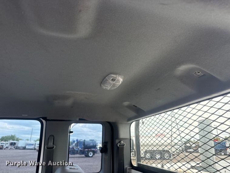 image for item EG8968 2015 Ford F250 Super Duty Ext. Cab utility bed pickup truck