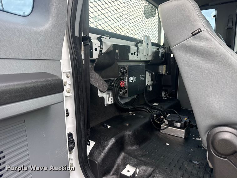 image for item EG8968 2015 Ford F250 Super Duty Ext. Cab utility bed pickup truck