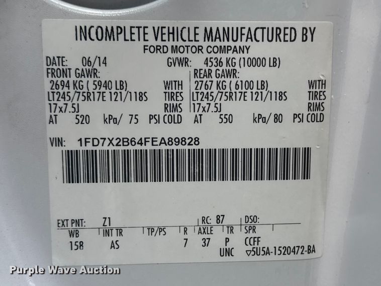 image for item EG8968 2015 Ford F250 Super Duty Ext. Cab utility bed pickup truck