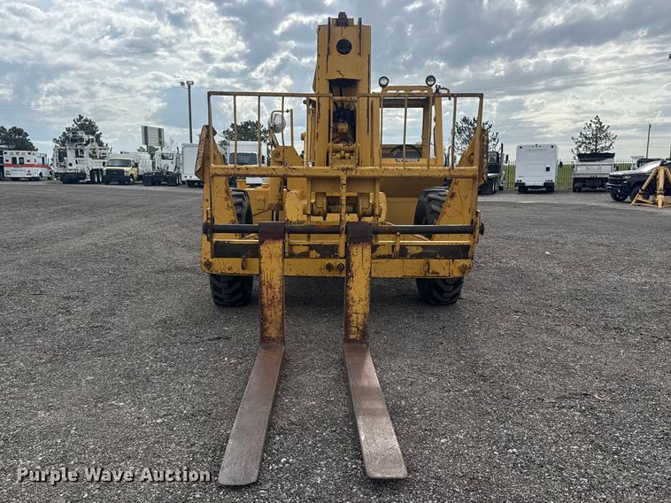 image for item EG8969 1993 Pettibone Corp. 8042 telehandler