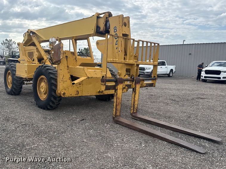image for item EG8969 1993 Pettibone Corp. 8042 telehandler