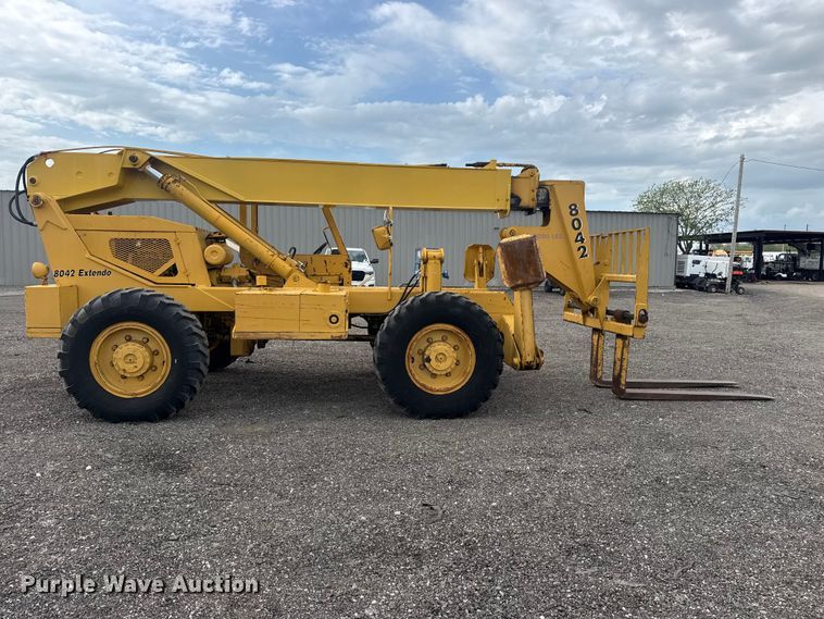 image for item EG8969 1993 Pettibone Corp. 8042 telehandler