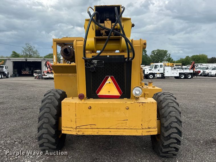 image for item EG8969 1993 Pettibone Corp. 8042 telehandler