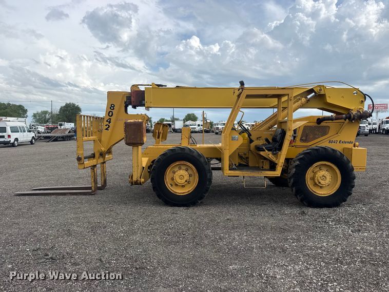 image for item EG8969 1993 Pettibone Corp. 8042 telehandler