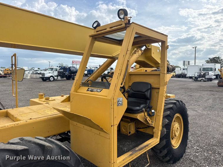 image for item EG8969 1993 Pettibone Corp. 8042 telehandler